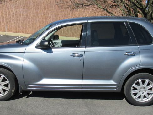Used 2009 Chrysler PT Cruiser Touring image 5