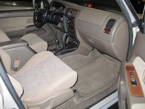 Used 1999 Toyota 4Runner SR5 Premium image 23