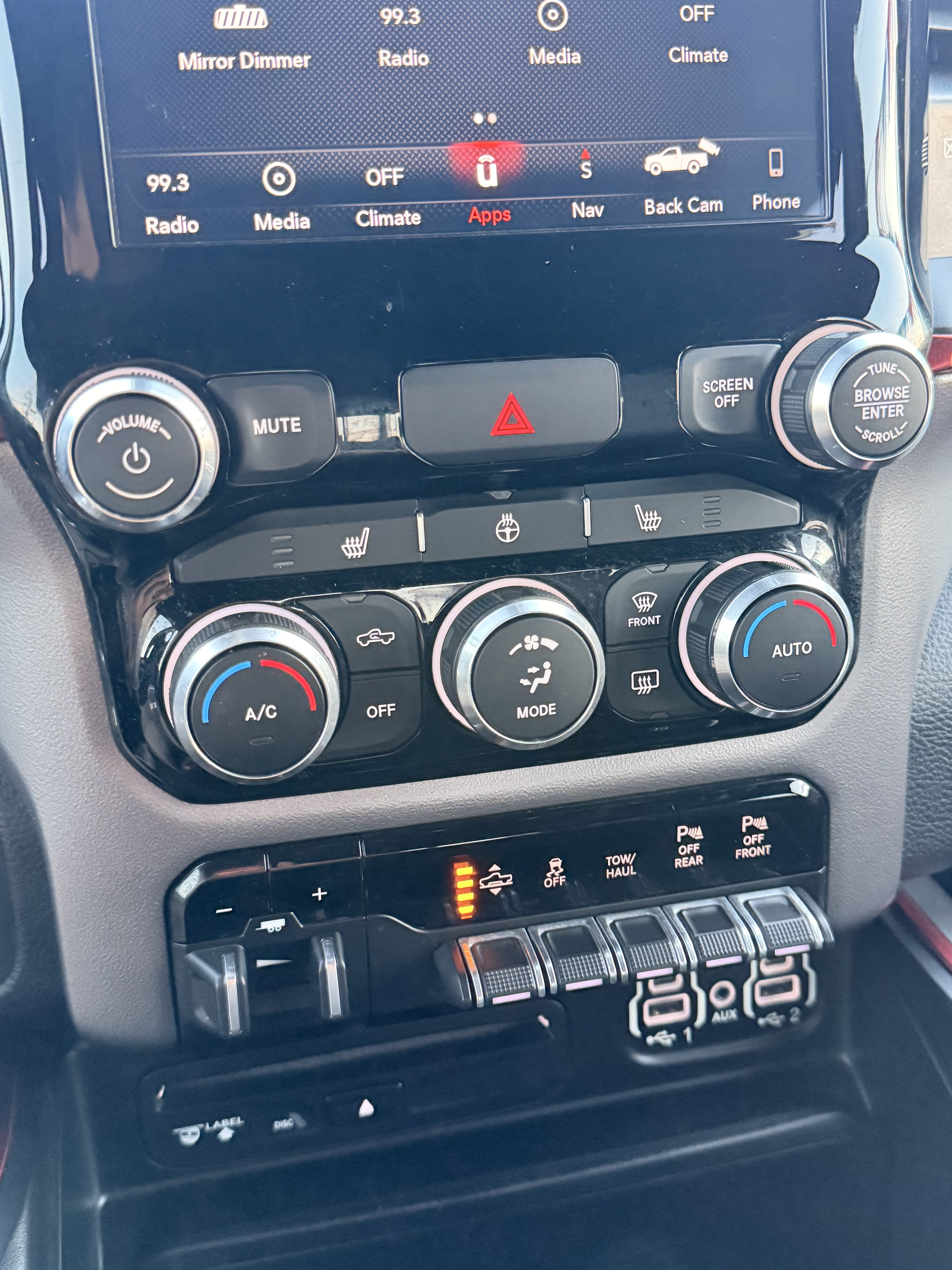 Used 2019 RAM 1500 4x4 Crew Cab Rebel image 14