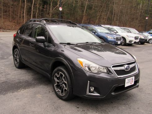 Used 2017 Subaru Crosstrek 2.0i Premium image 15