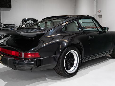 Used 1989 Porsche 911 Carrera image 6
