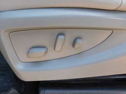 Used 2015 GMC Sierra 3500 SLE image 11