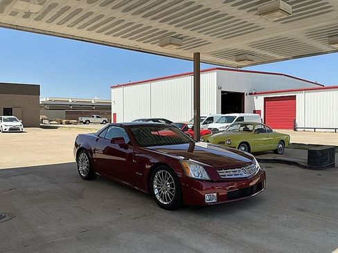 Used 2008 Cadillac XLR UNAVAIL RWD image 3