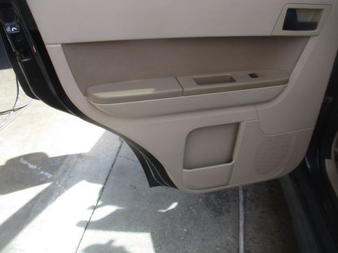 Used 2012 Ford Escape XLT image 15