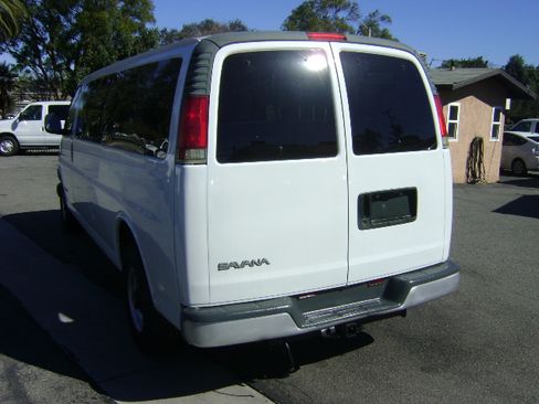 Used 1998 GMC Savana 3500 image 5