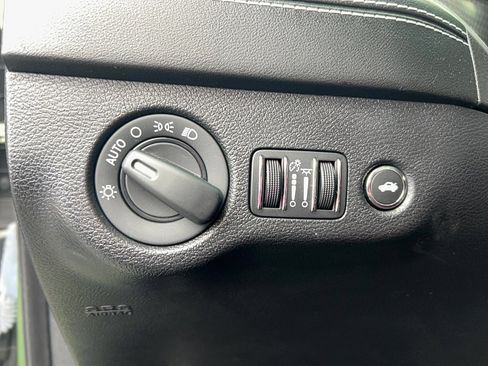 Used 2021 Dodge Charger SRT Hellcat image 19