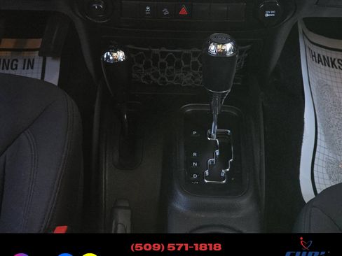 Used 2013 Jeep Wrangler Unlimited Sport image 11