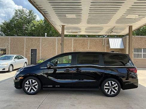 Used 2025 Honda Odyssey EX-L image 8