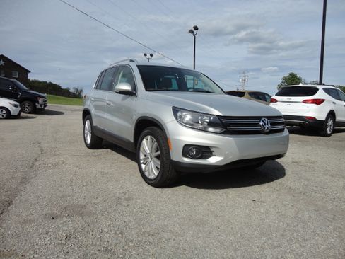 Used 2015 Volkswagen Tiguan 4Motion AWD/4WD image 1