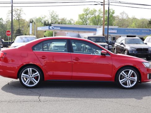 Used 2015 Volkswagen Jetta GLI image 8