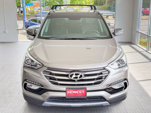 Used 2017 Hyundai Santa Fe AWD Sport 2.0T image 2
