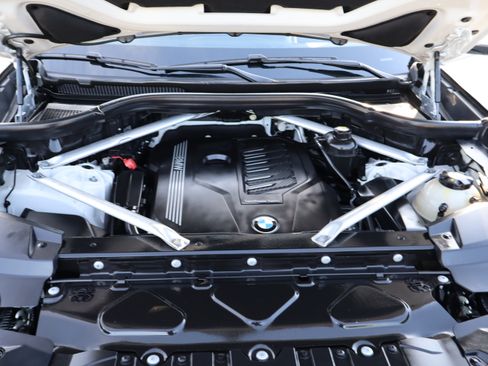 Used 2019 BMW X5 xDrive40i AWD/4WD image 44