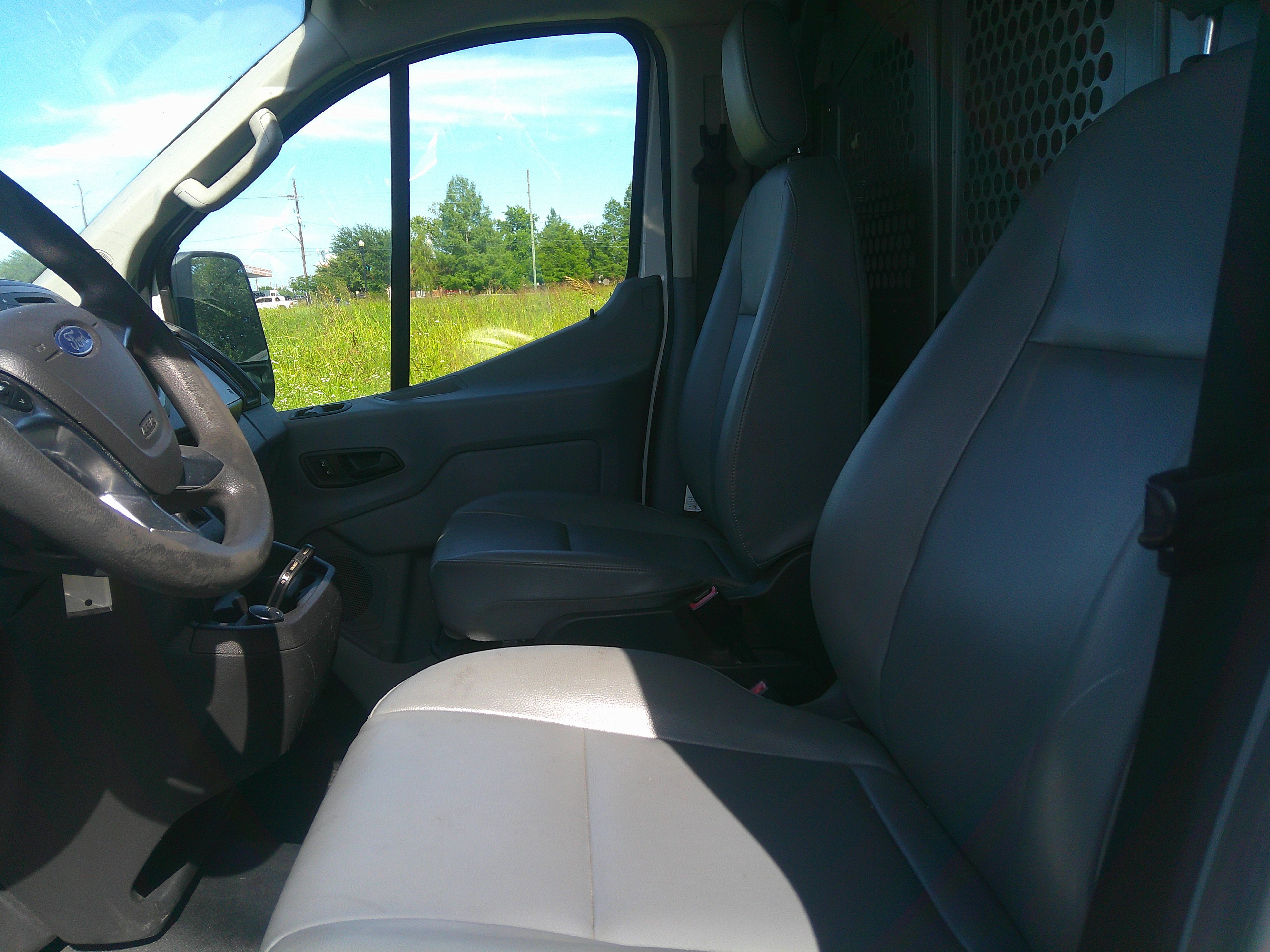 Used 2019 Ford Transit 150 XL RWD image 8