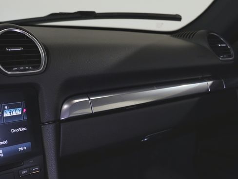 Used 2022 Porsche 718 Cayman S image 75