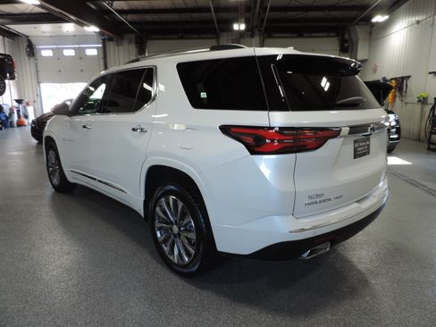 Used 2023 Chevrolet Traverse Premier image 17