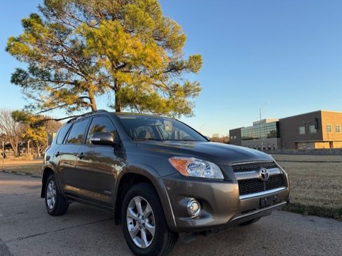 Used 2011 Toyota RAV4 Limited image 2