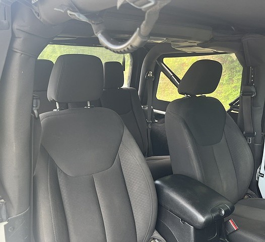 Used 2016 Jeep Wrangler 4WD Sport image 19