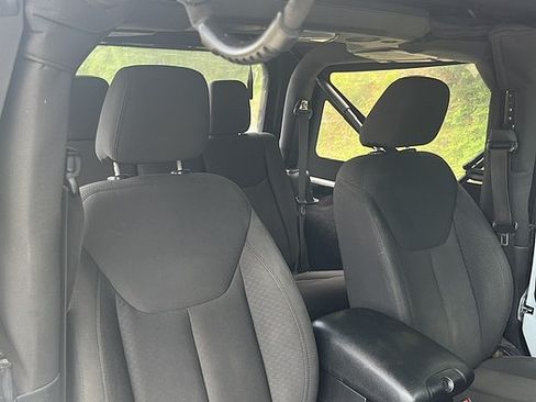 Used 2016 Jeep Wrangler 4WD Sport image 19