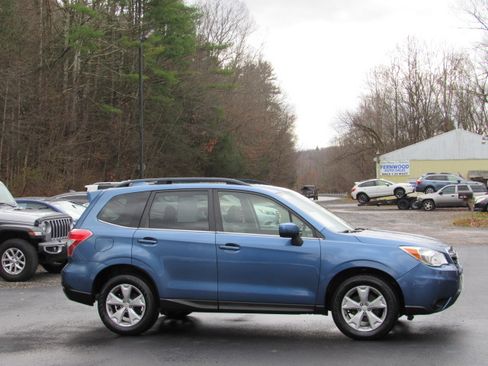 Used 2016 Subaru Forester 2.5i Limited image 13