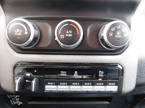 Used 2019 RAM 2500 Tradesman image 18