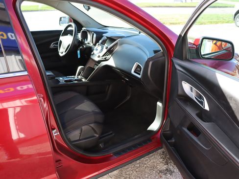 Used 2012 Chevrolet Equinox LT image 12