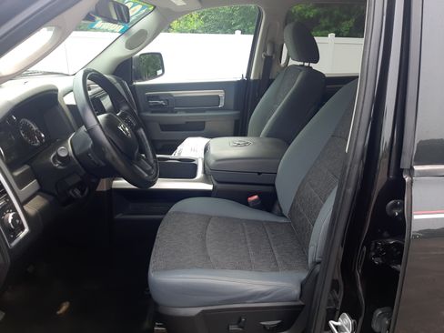 Used 2017 RAM 1500 Big Horn image 3