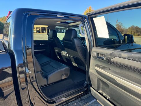 Used 2016 Toyota Tundra Platinum image 18