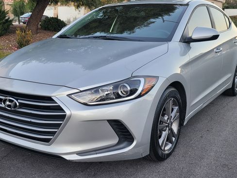 Used 2018 Hyundai Elantra SEL image 1