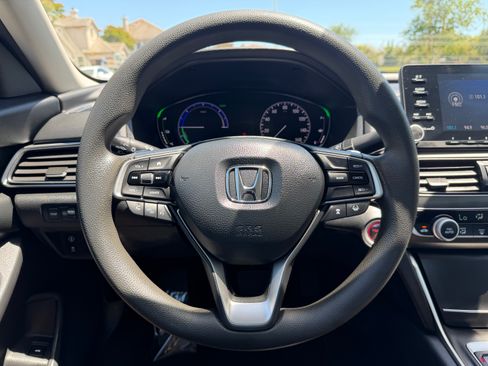 Used 2020 Honda Accord Hybrid image 10