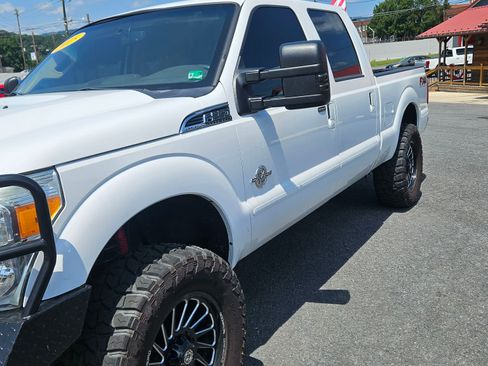 Used 2015 Ford F250 4x4 Crew Cab Super Duty image 2