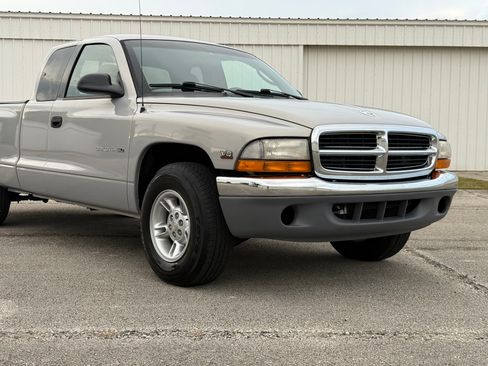 Used 2000 Dodge Dakota Sport RWD image 50