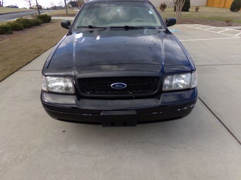 Used 2007 Ford Crown Victoria Police Interceptor image 6