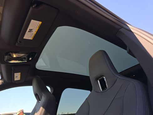 Used 2025 BMW iX xDrive50 image 27