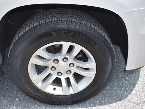 Used 2019 Chevrolet Tahoe 4WD image 43
