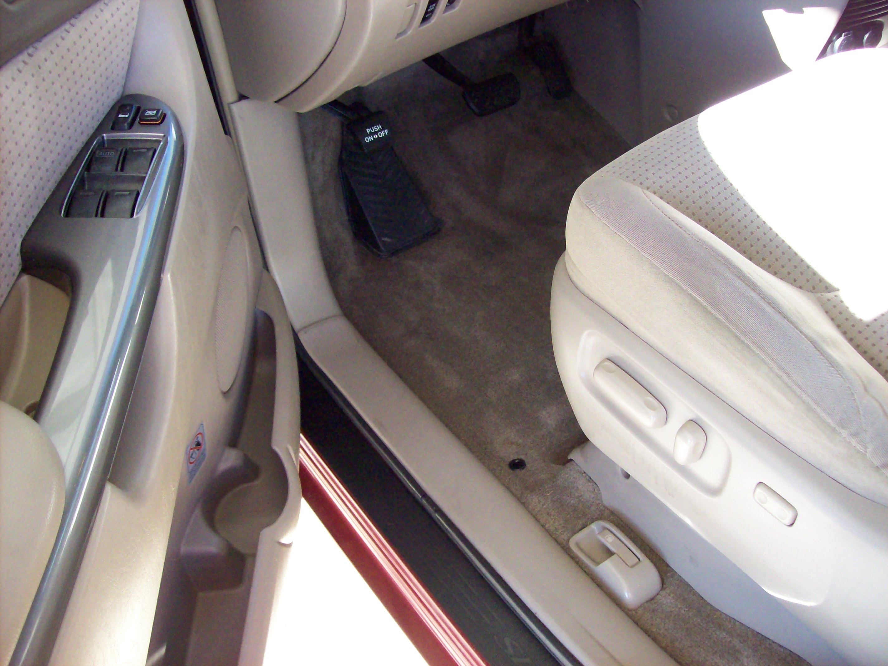 Used 2006 Toyota Sienna LE Minivan 4D FWD image 10