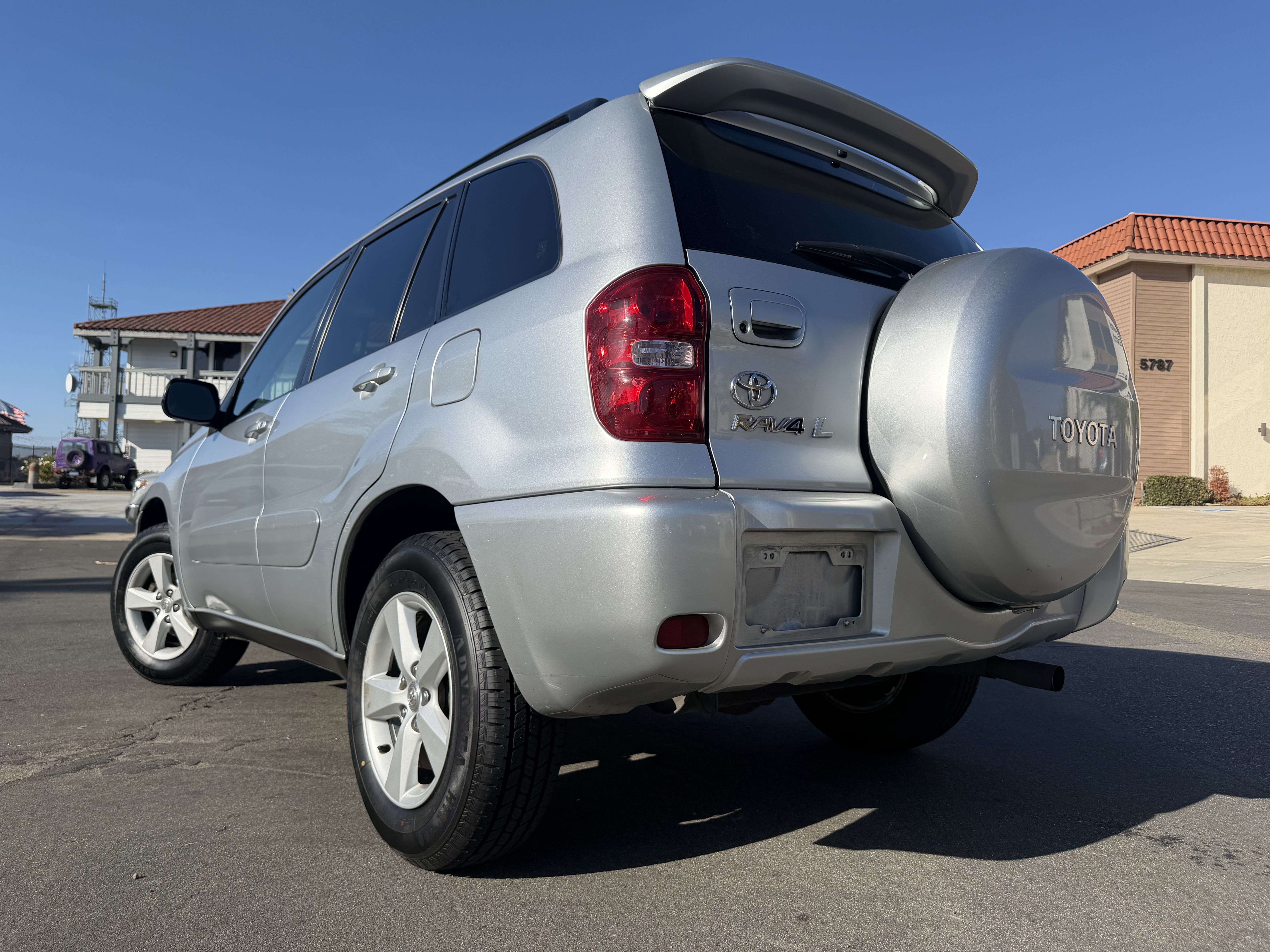 Used 2004 Toyota RAV4 L FWD image 8