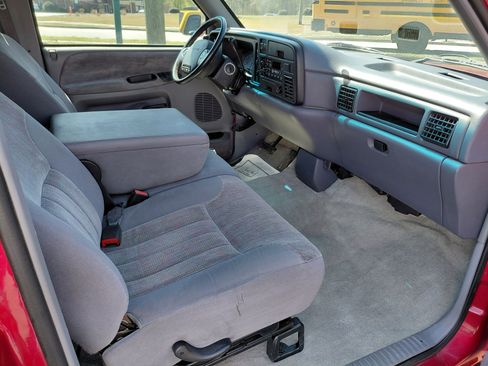 Used 1997 Dodge Ram 1500 Truck SLT image 9