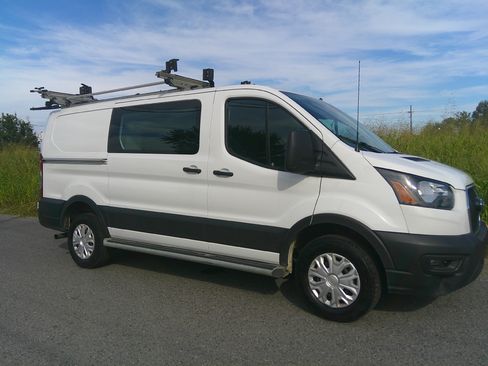 Used 2024 Ford Transit 250 XL image 1