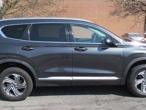 Used 2021 Hyundai Santa Fe SEL image 4