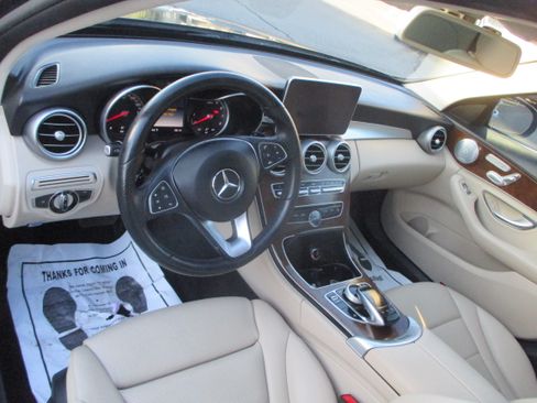 Used 2016 Mercedes-Benz C 300 Sport image 10