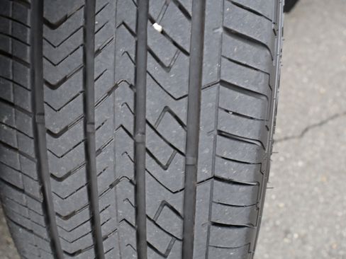 Used 2019 Jaguar E-PACE SE image 45