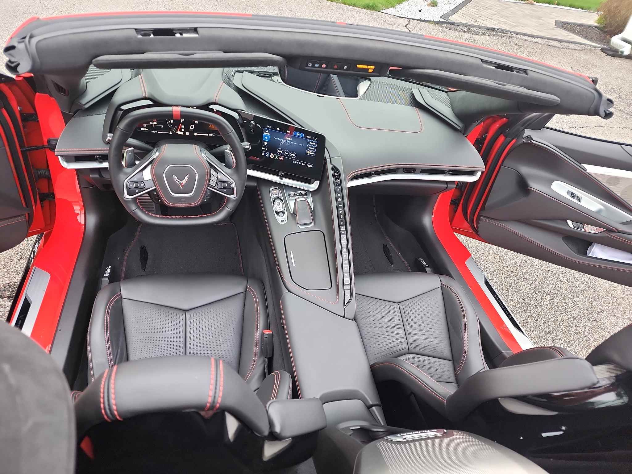 Used 2021 Chevrolet Corvette Stingray 3LT RWD image 12