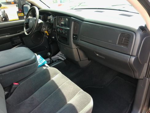 Used 2004 Dodge Ram 1500 Truck SLT image 38