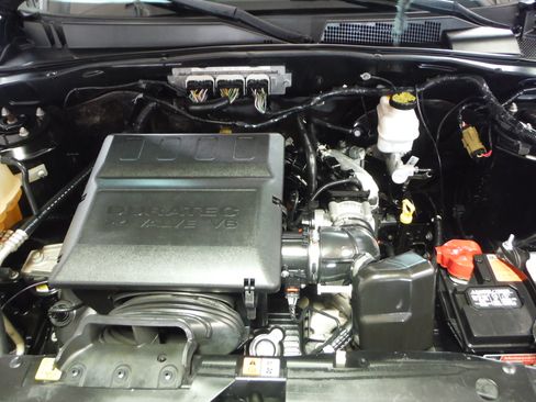 Used 2011 Ford Escape 2WD Limited image 24