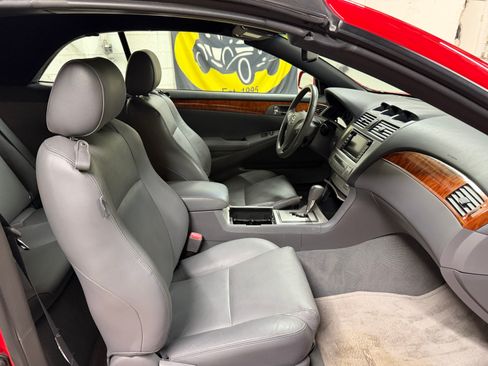 Used 2008 Toyota Solara SLE Convertible FWD image 21