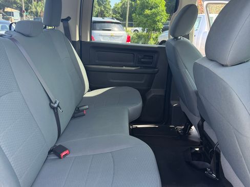 Used 2018 RAM 1500 4x4 Crew Cab ST image 19