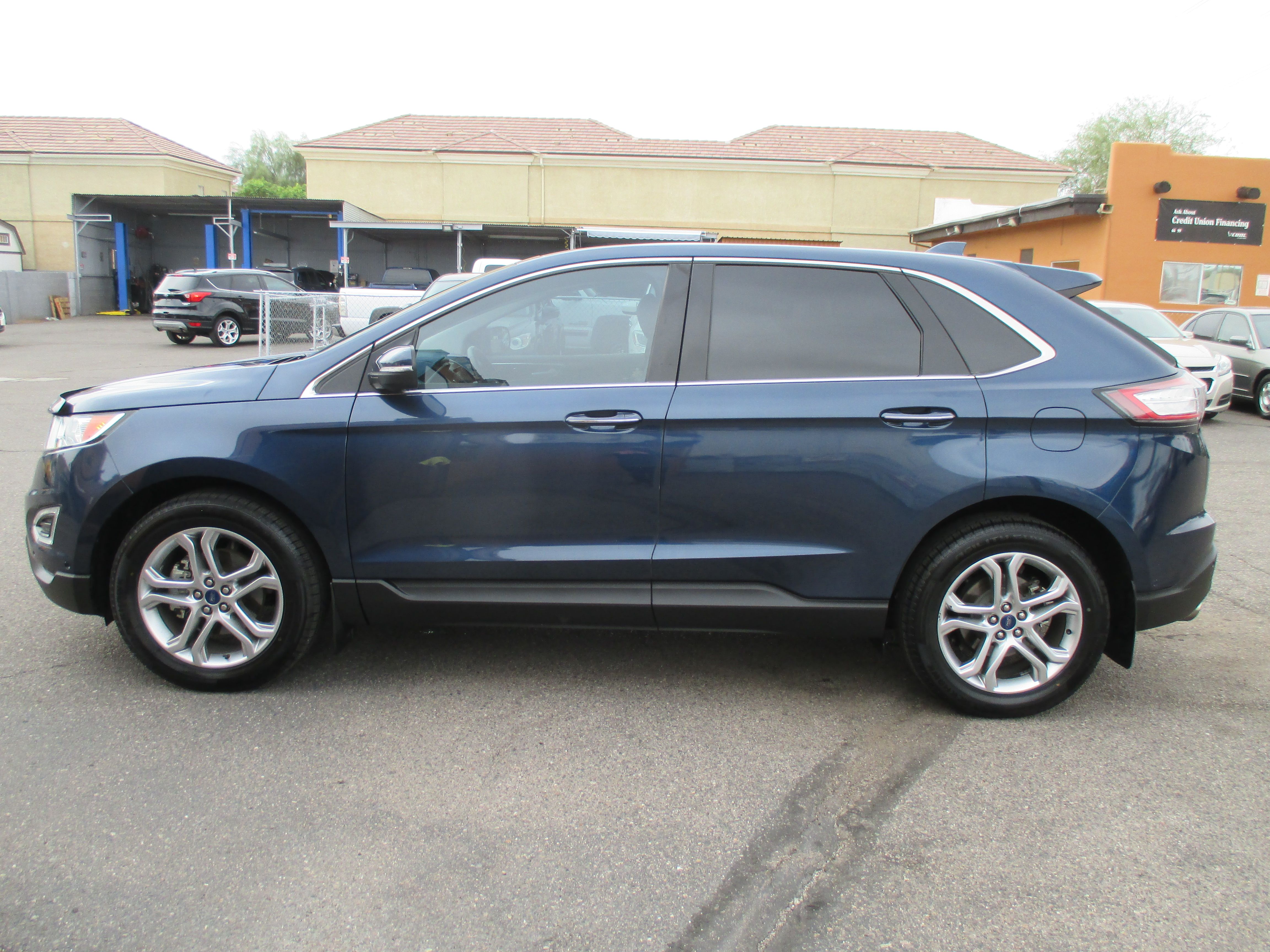 Used 2017 Ford Edge Titanium Sport Utility 4D FWD image 2
