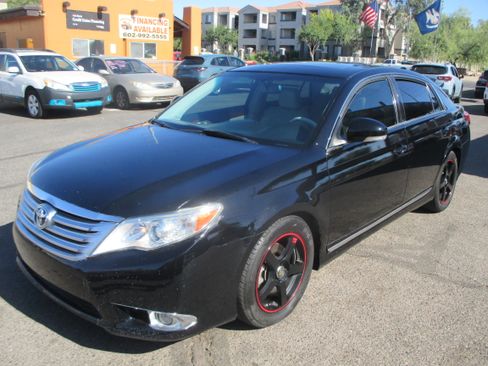 Used 2012 Toyota Avalon Limited FWD image 4