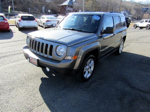 Used 2013 Jeep Patriot Latitude image 6
