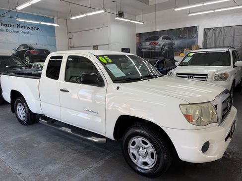 Used 2005 Toyota Tacoma 2WD Access Cab image 1